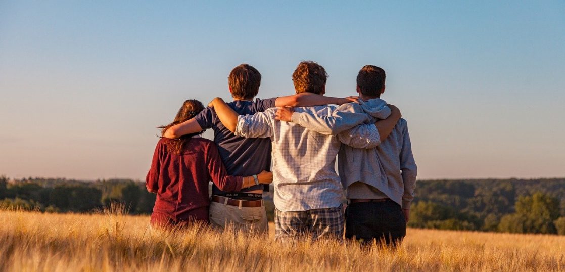 友達って英語で何て言う?親友や仲間などの英語表現も紹介!| Kimini英会話